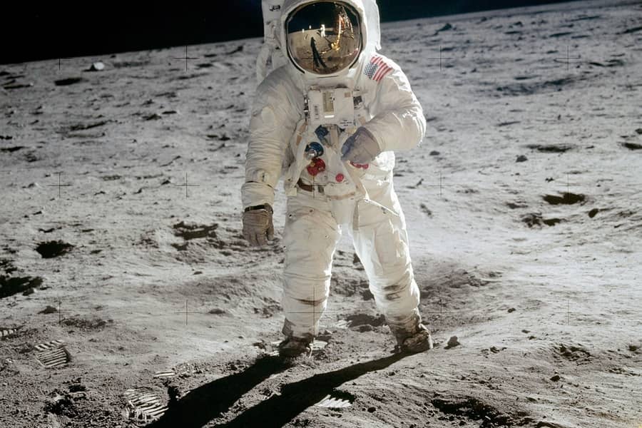 Which 1969 event marked the first human landing on the Moon?